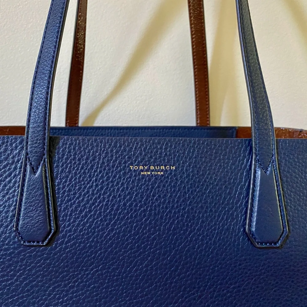 TORY BURCH Phoebe Tote Bag in Royal Navy / Buffalo